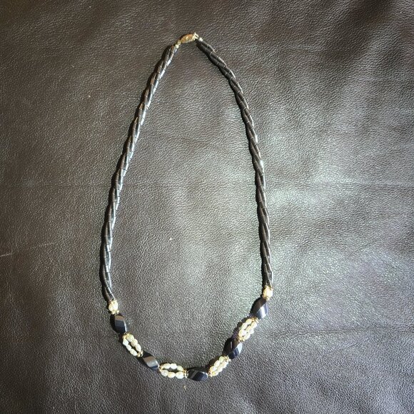 Vintage 30s French three-strand twisted necklace (hematite, freshwater pearls) - Picture 2 of 7